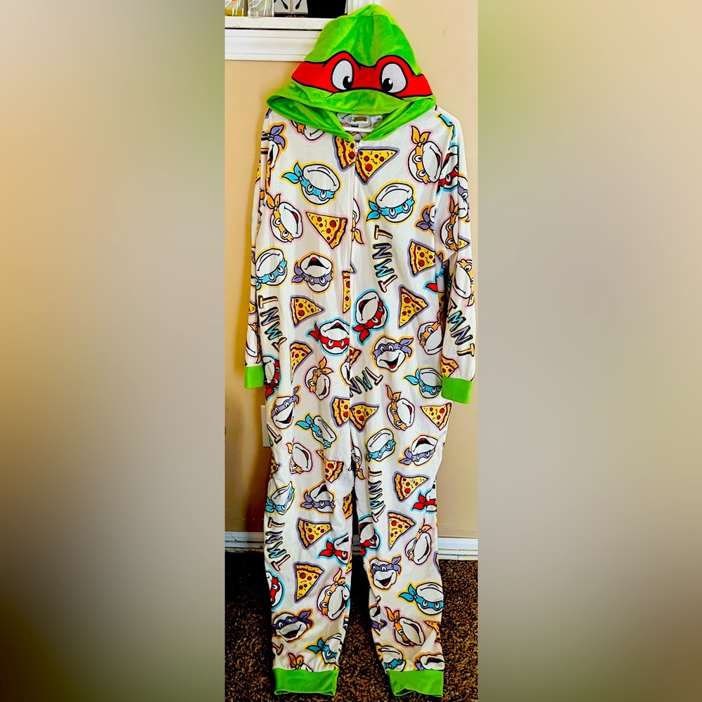 Nickelodeon TMNT Green and White Zip Down Onesie pajamas NWOT